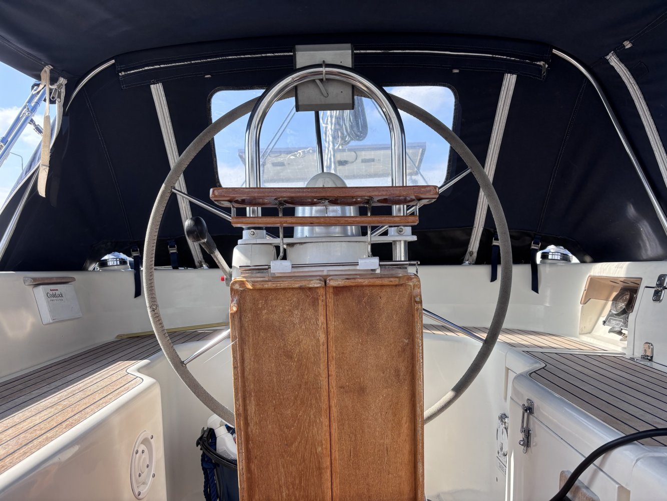 VOLVO PENTA Moody - Sailing Yacht - GRP (Polyester) - 1990 - € 85.000 — foto 5 van 11