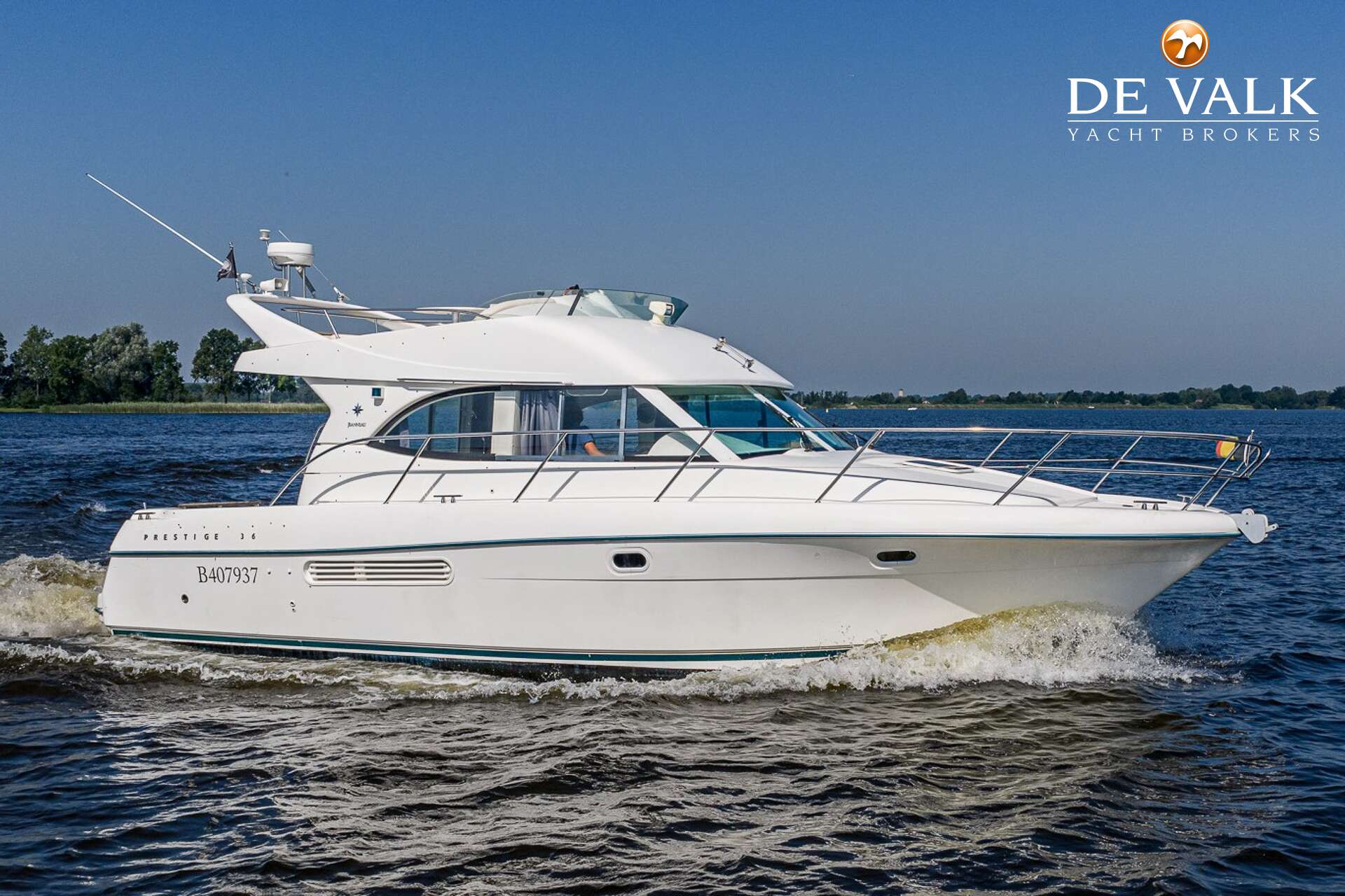 Jeanneau Prestige 36 — foto 1 van 38