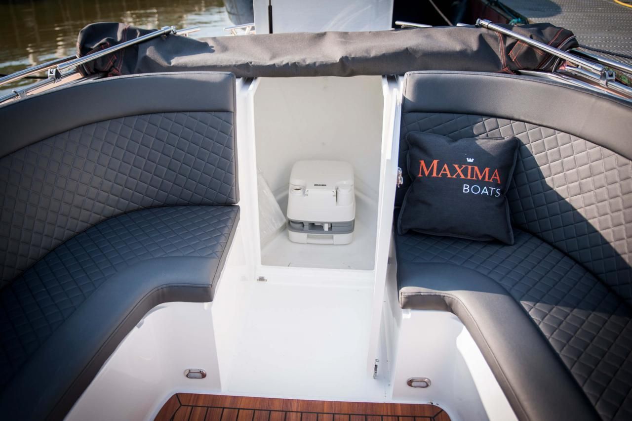 Maxima 730 tender — foto 28 van 28