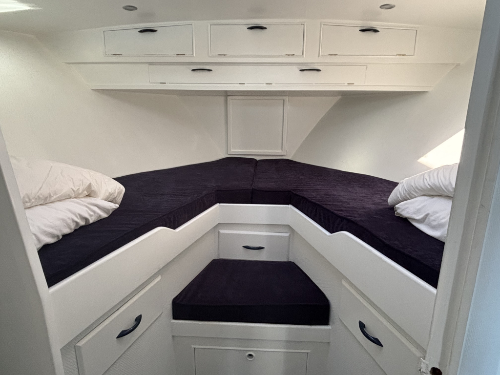 Striker 44 — foto 20 van 28