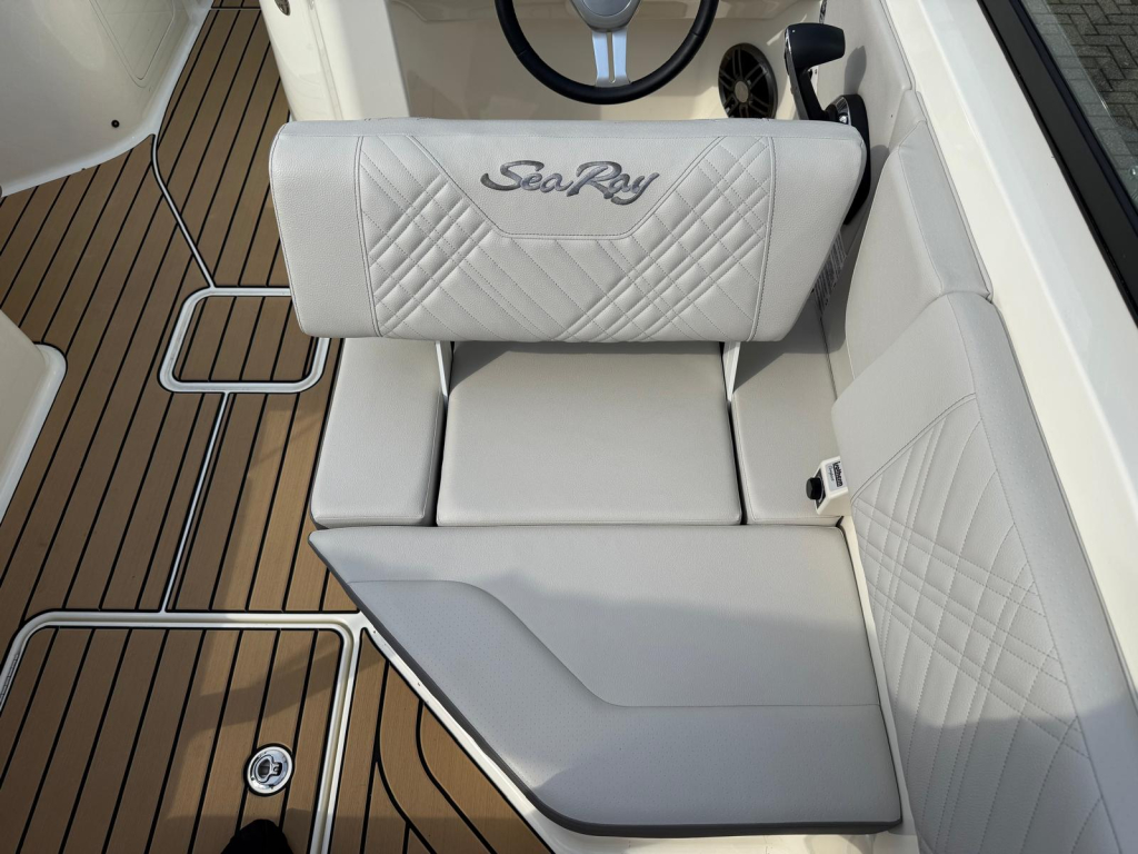 Sea Ray SDX 230 — foto 36 van 46
