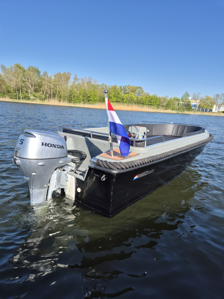 Amigo 435 comfort sloep | Honda 15PK 4 takt | havenzeil | vaarklaar — foto 3 van 11