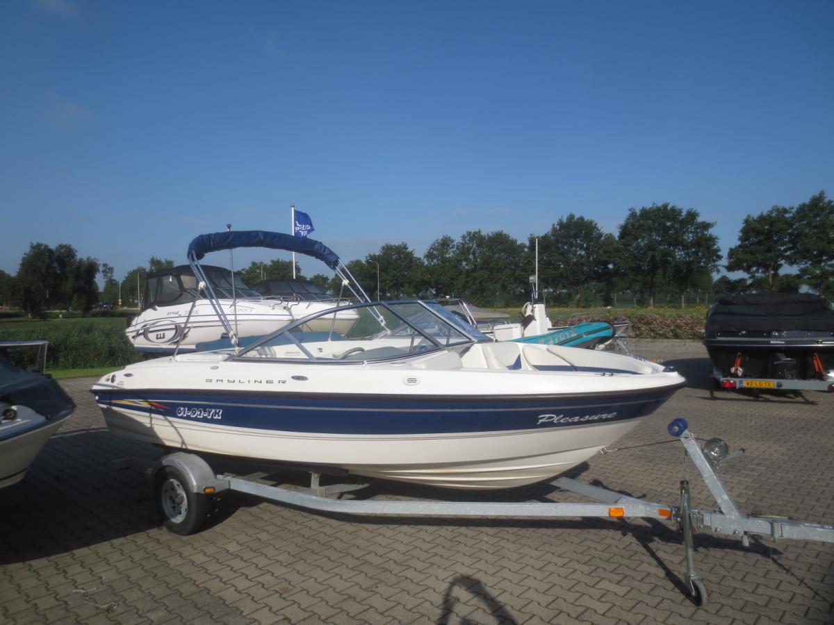 Bayliner 185 Capri Bowrider — foto 5 van 25