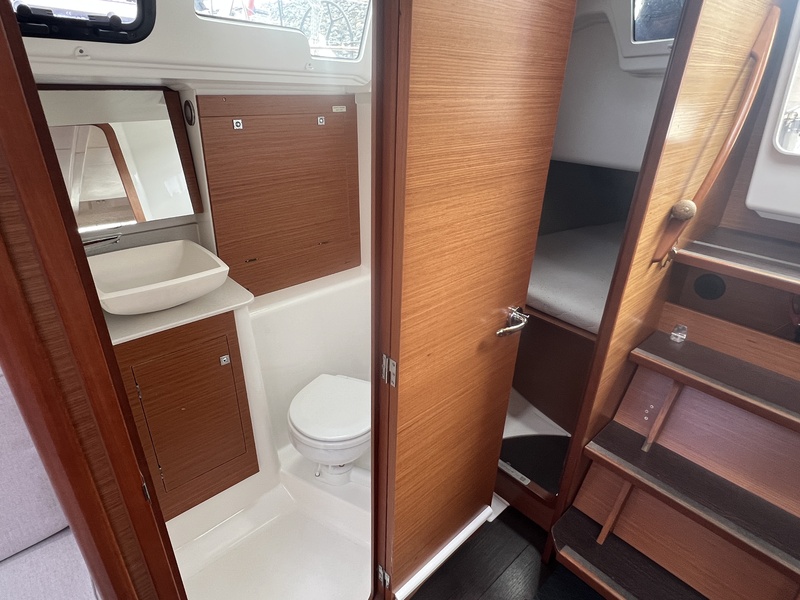 Dufour 360 GL — foto 13 van 45