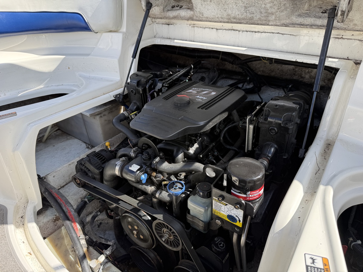 Bayliner 219 SD — foto 21 van 48