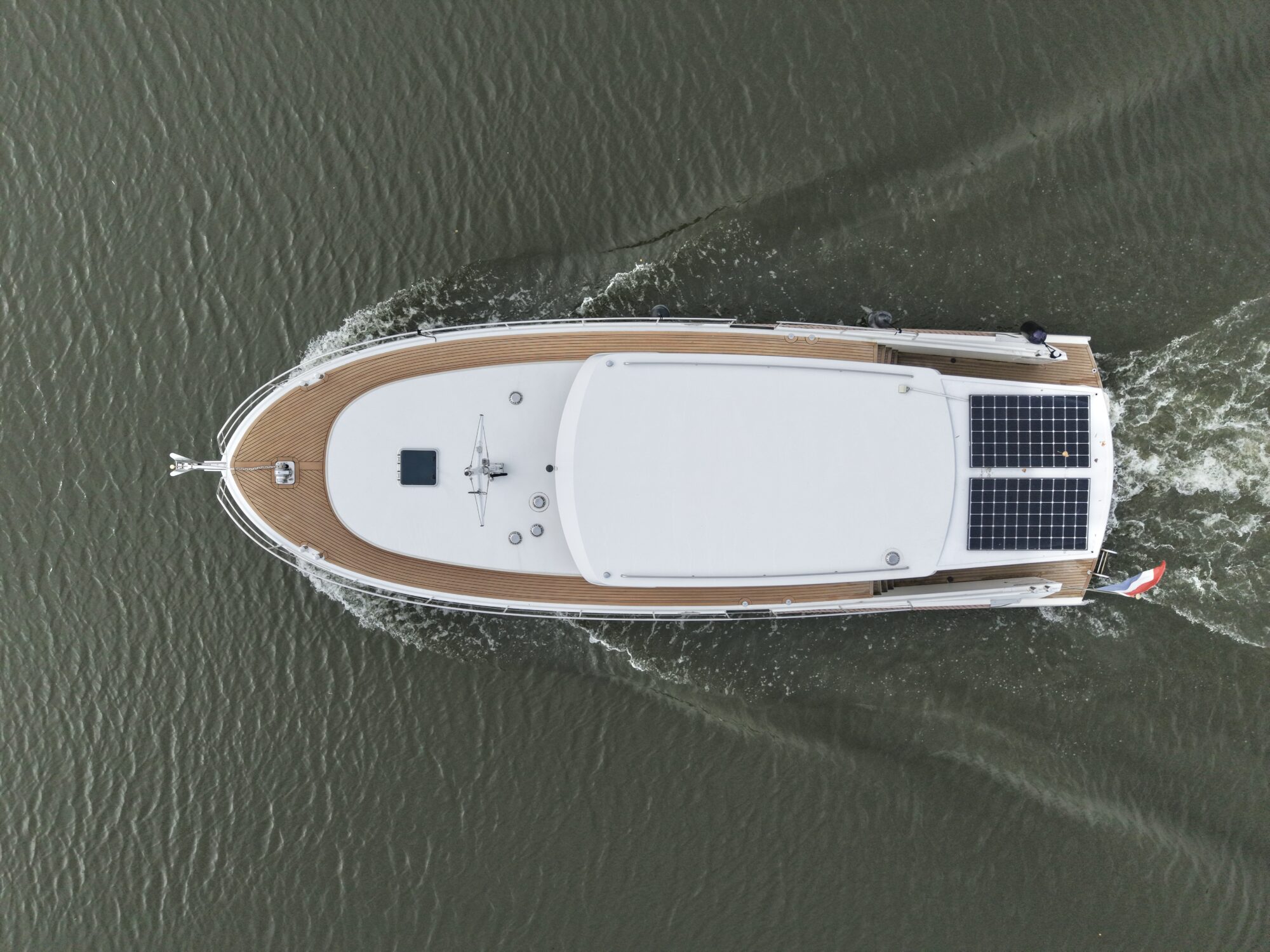 Serious Yachts Gently Low Bridge 45 Sedan — foto 9 van 74