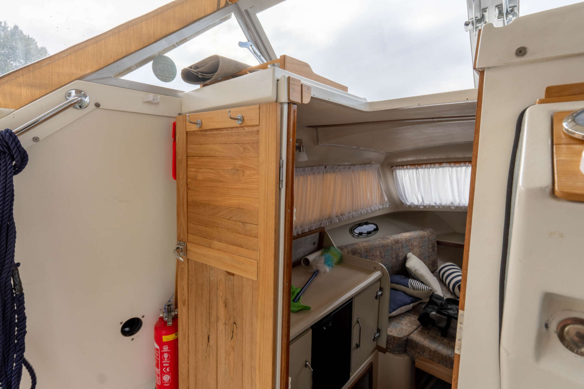 Bertram 25 Express Cruiser — foto 14 van 28