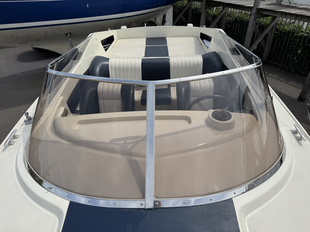 Riva St Tropez — foto 15 van 33