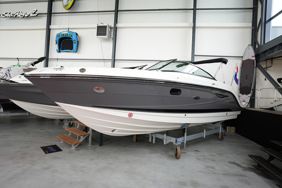 Sea Ray SLX 250 — foto 7 van 57
