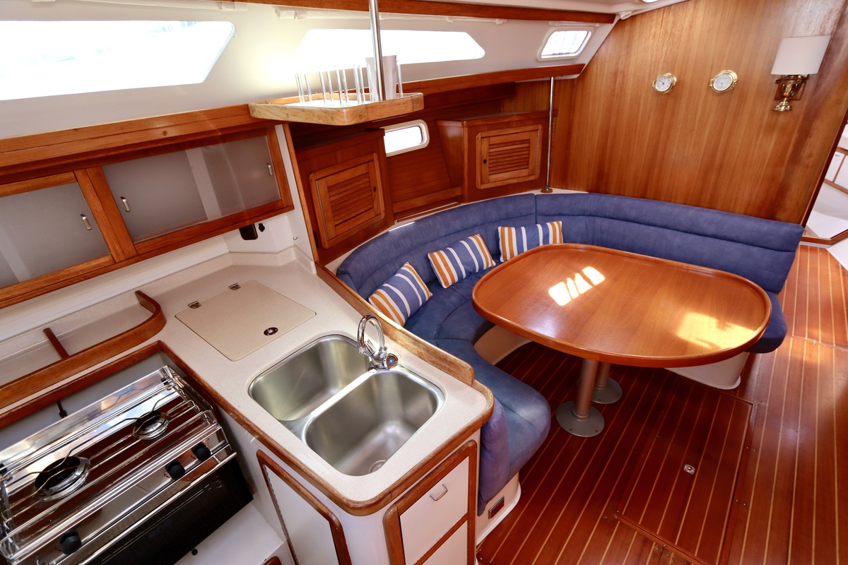 Catalina 42 MK II — foto 6 van 81