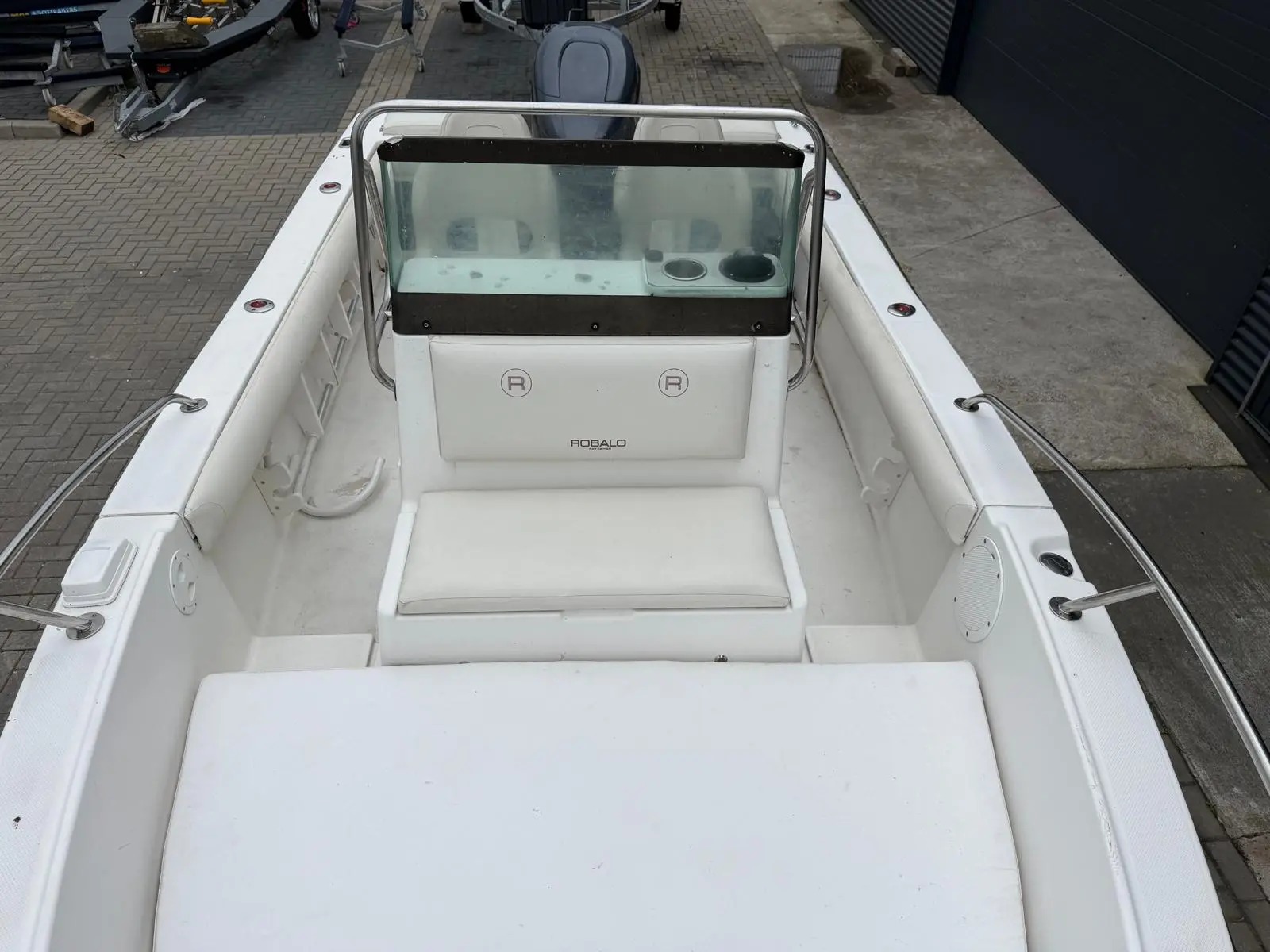 Robalo 2120 Center Console — foto 15 van 17