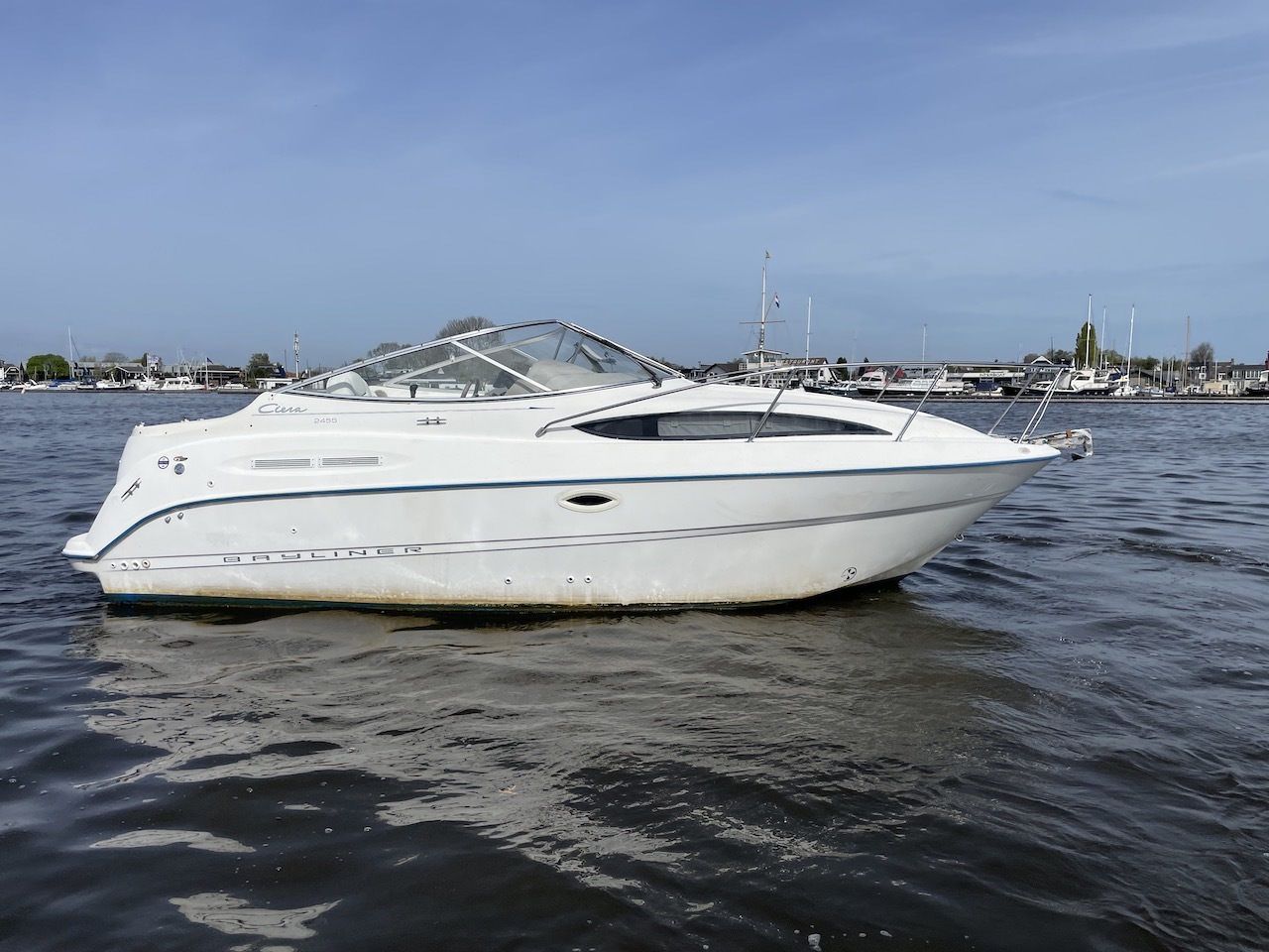 Bayliner 2455 Ciera — foto 1 van 19