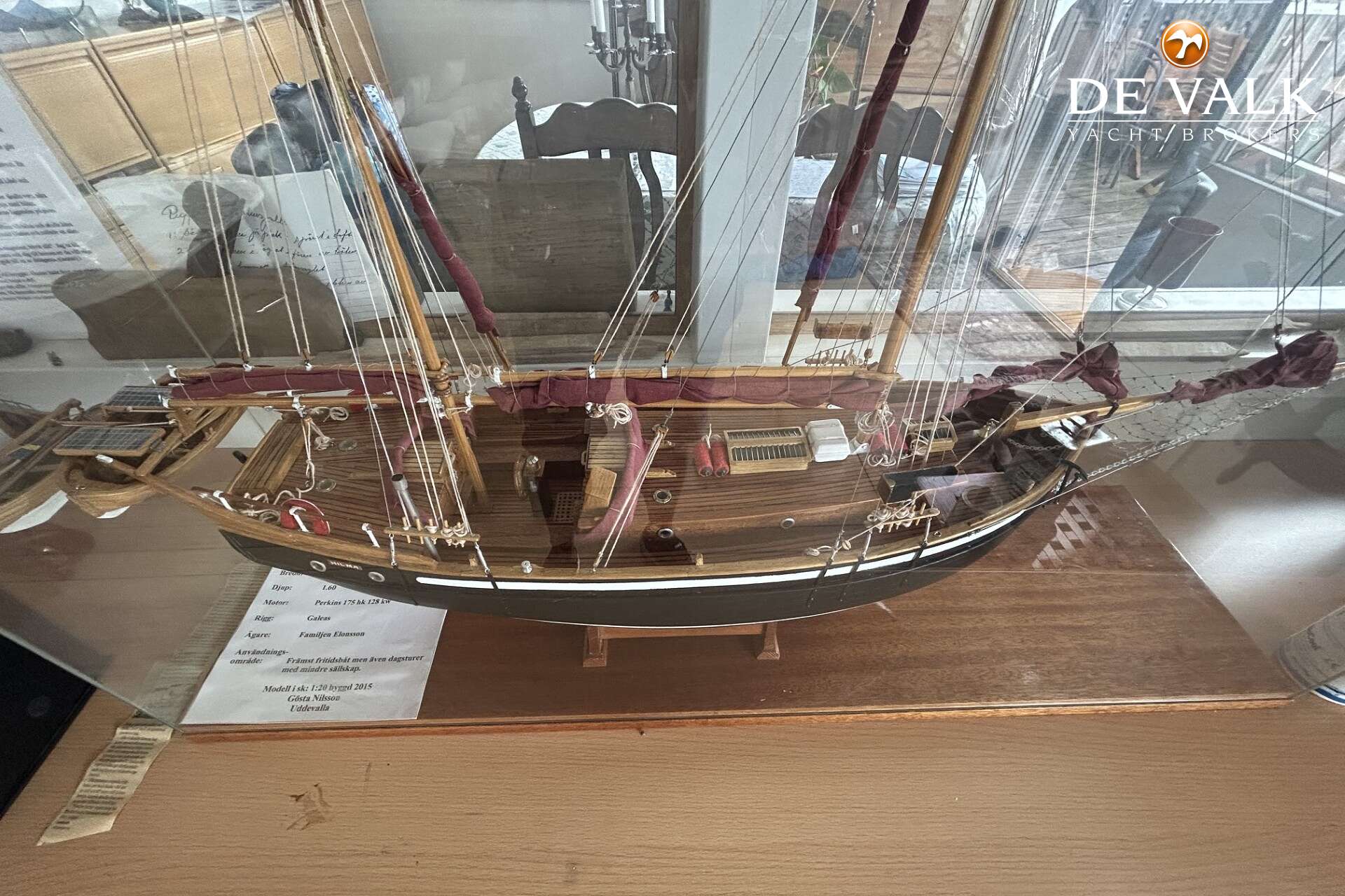 Small sailing ship From Laso — foto 13 van 35