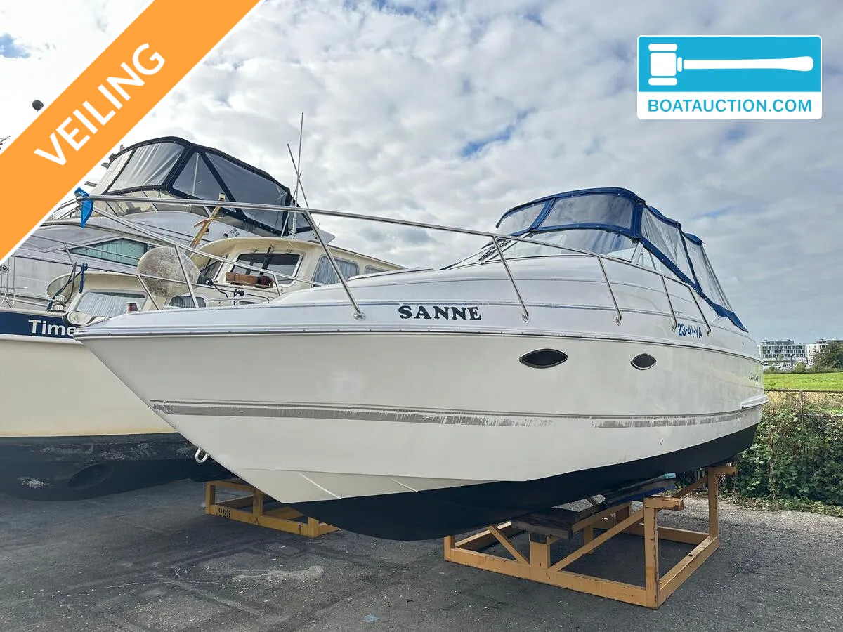 Chris-Craft Crowne 262 nu in de online veiling.