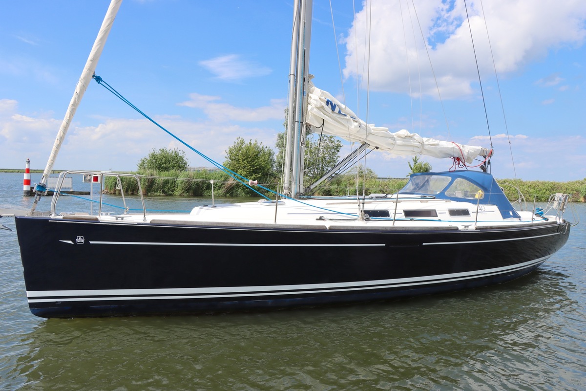 Dufour 40 Performance