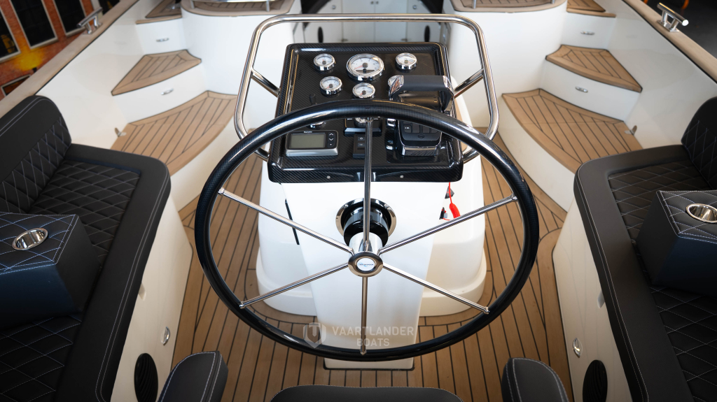 Waterspoor 808 Open | 195PK Yanmar diesel | Boegschroef — foto 45 van 50
