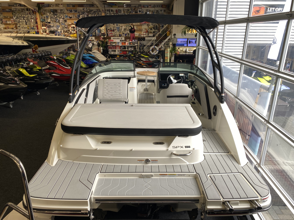 Sea Ray SPX 190  — foto 9 van 40