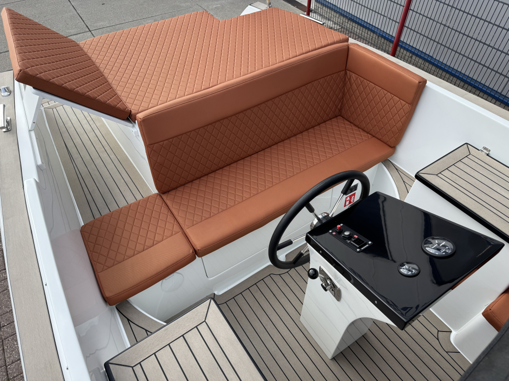 Maxima 630 - Vernieuwd model met Honda 30 pk en vast roer — foto 14 van 26