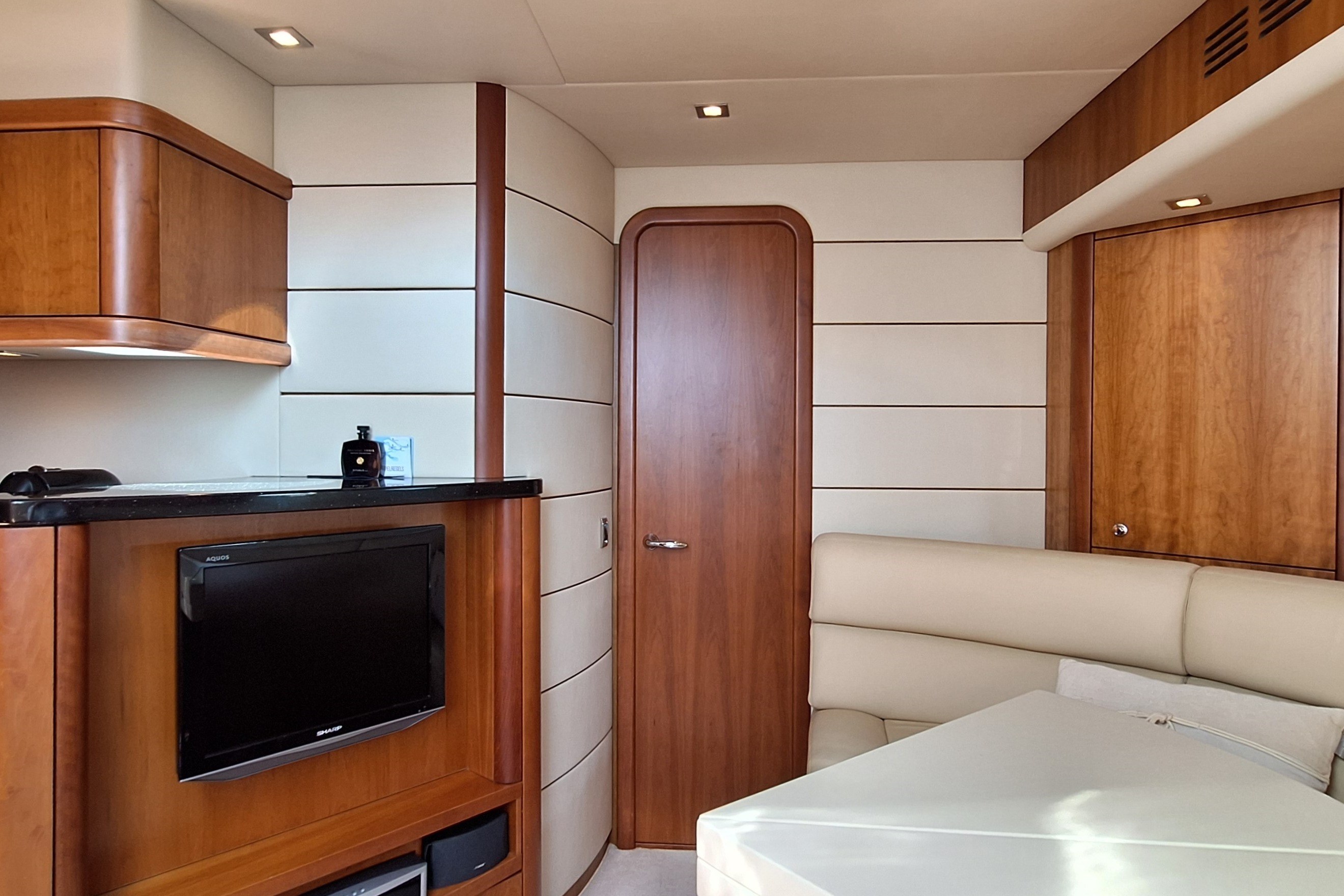 Sunseeker Portofino 47 — foto 85 van 92