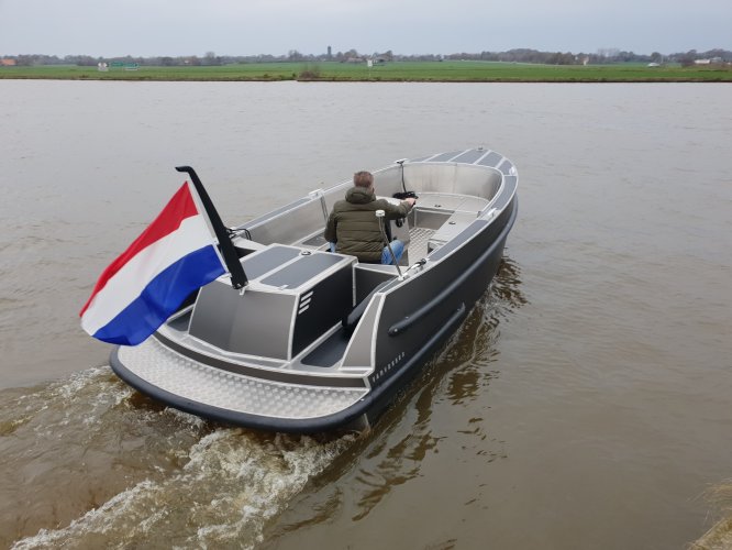 Van Vossen 600 tender DE GROOTSTE SLOEPENSHOWROOM VAN NEDERLAND — foto 5 van 10