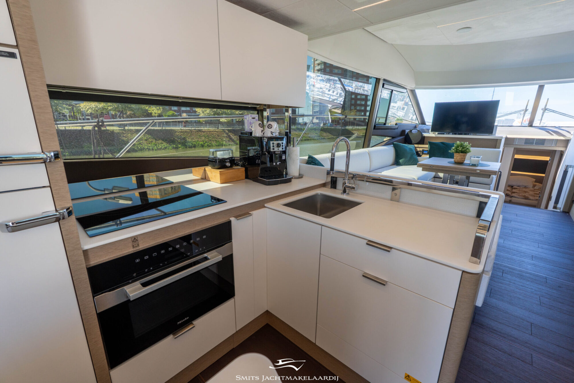 Prestige 590 Flybridge — foto 8 van 154