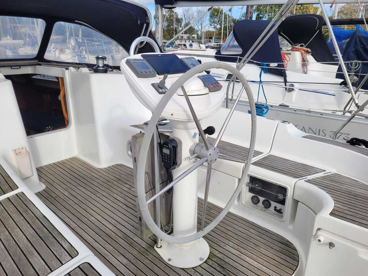 Jeanneau Sun Odyssey 37 — foto 26 van 36