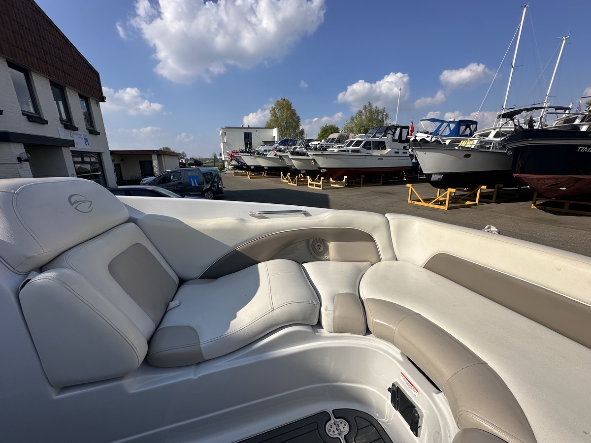 Crownline E6 — foto 10 van 22