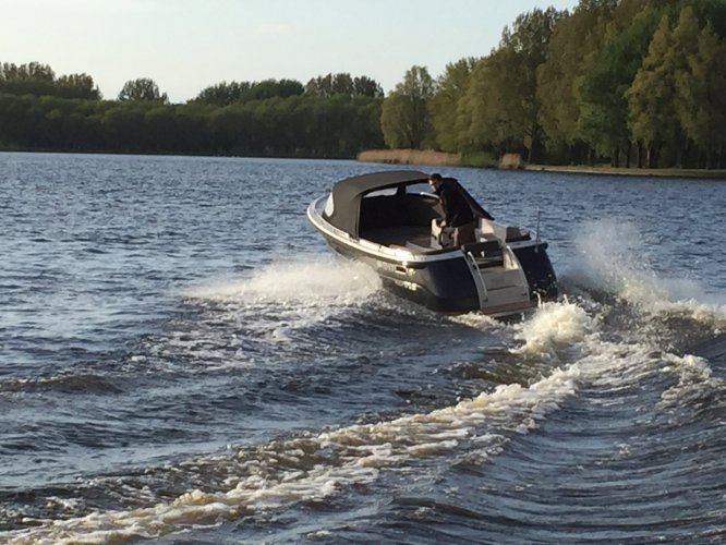 Primeur 700 Tender DE GROOTSTE SLOEPENSHOWROOM VAN NEDERLAND — foto 7 van 10