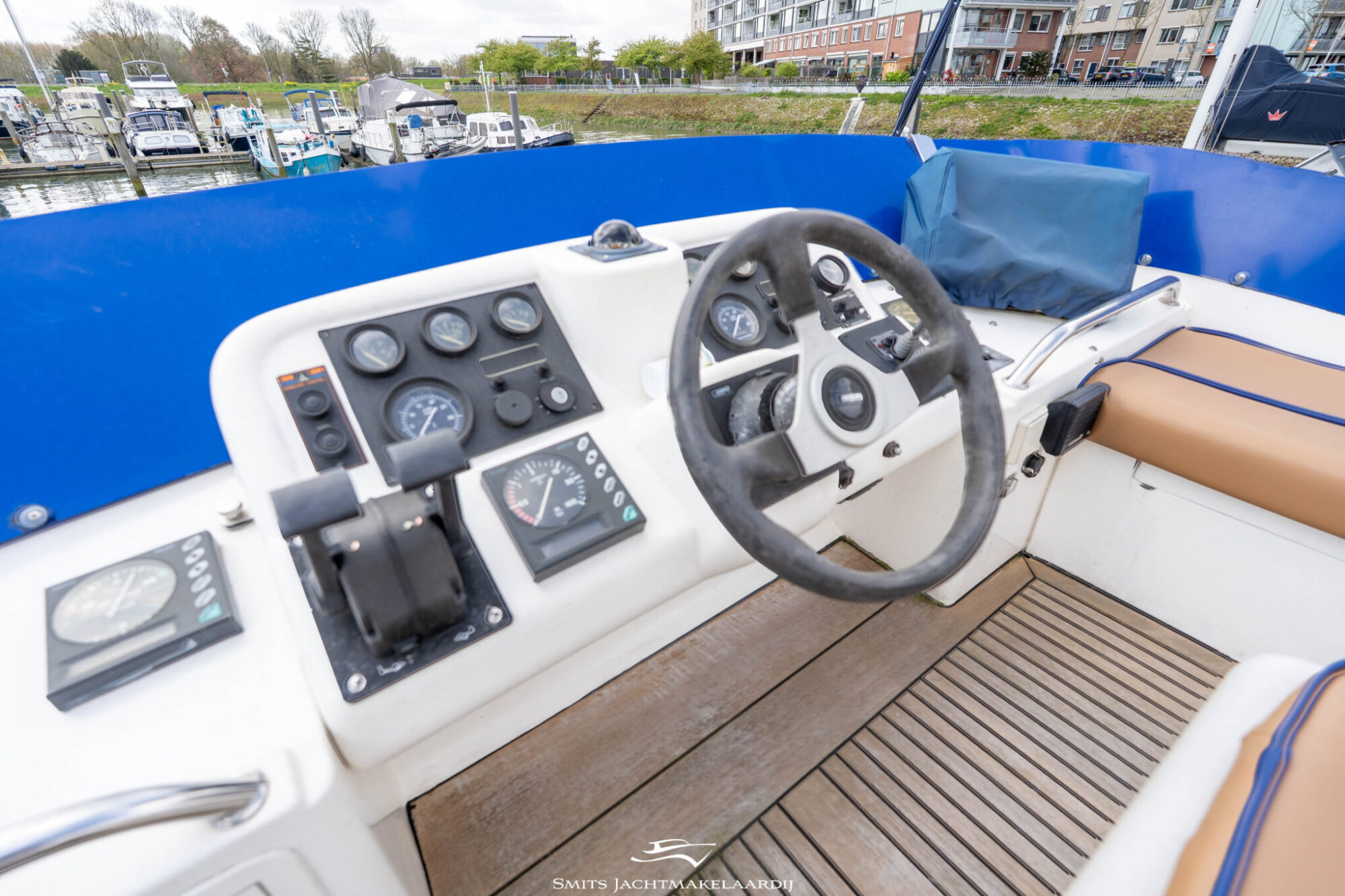 Astor 37 Flybridge — foto 35 van 54