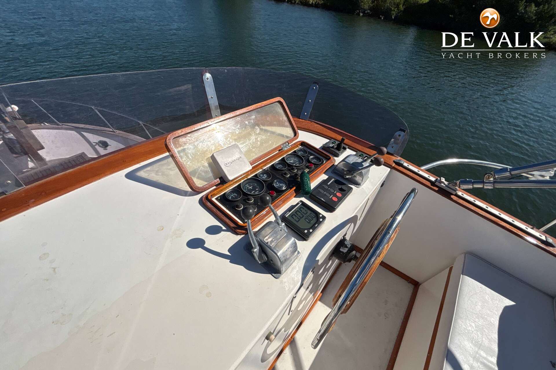 CHUNG HWA BOAT BUILDING TRAWLER 36 SEA SEDAN — foto 18 van 41