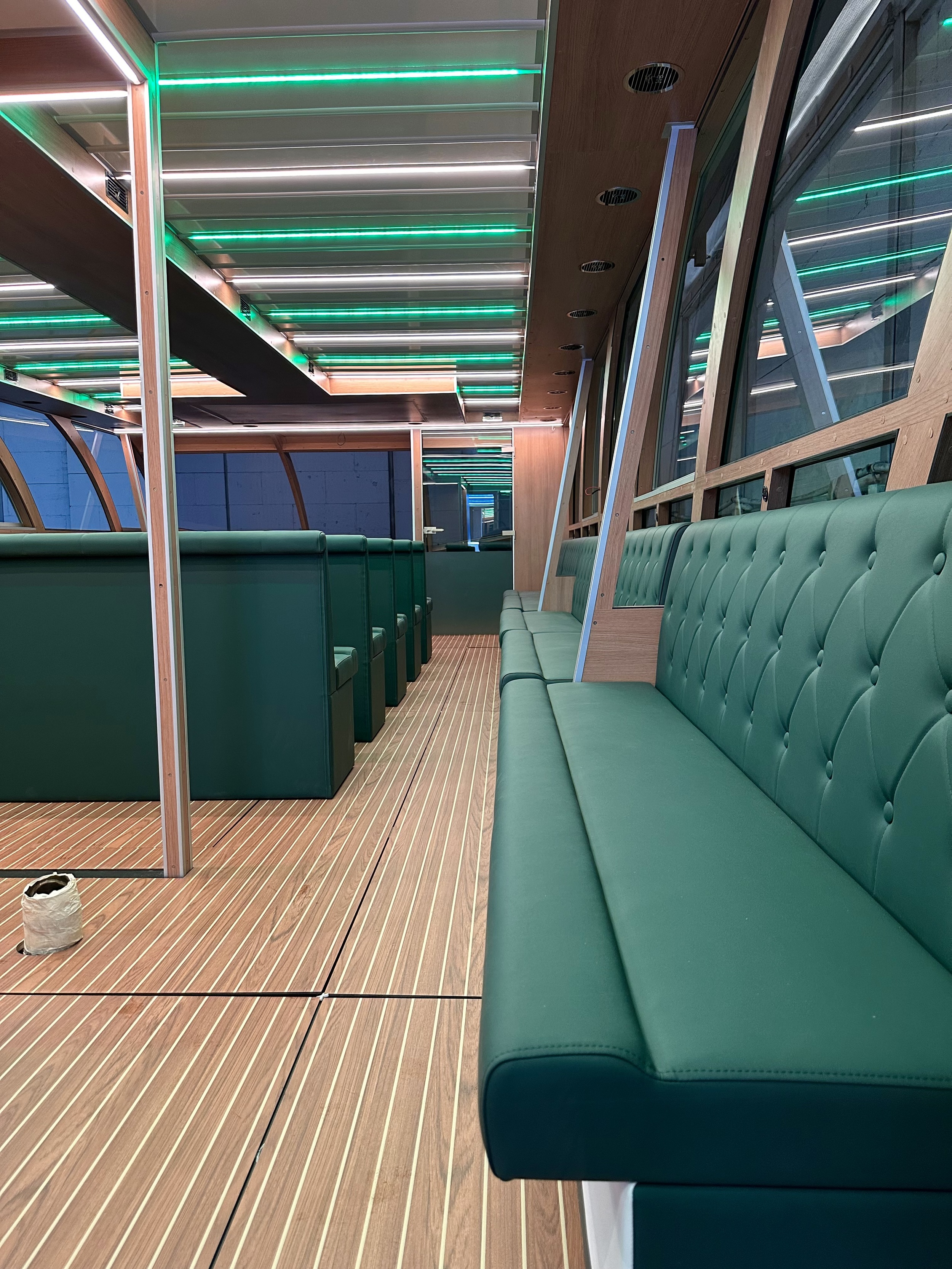 Holiday Boat Sundeck 57 Passenger Catamaran — foto 36 van 39