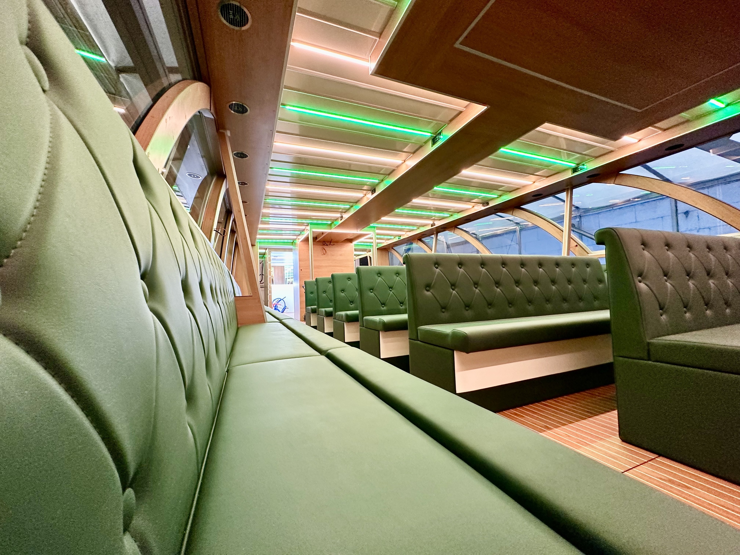 Holiday Boat Sundeck 57 Passenger Catamaran — foto 15 van 39