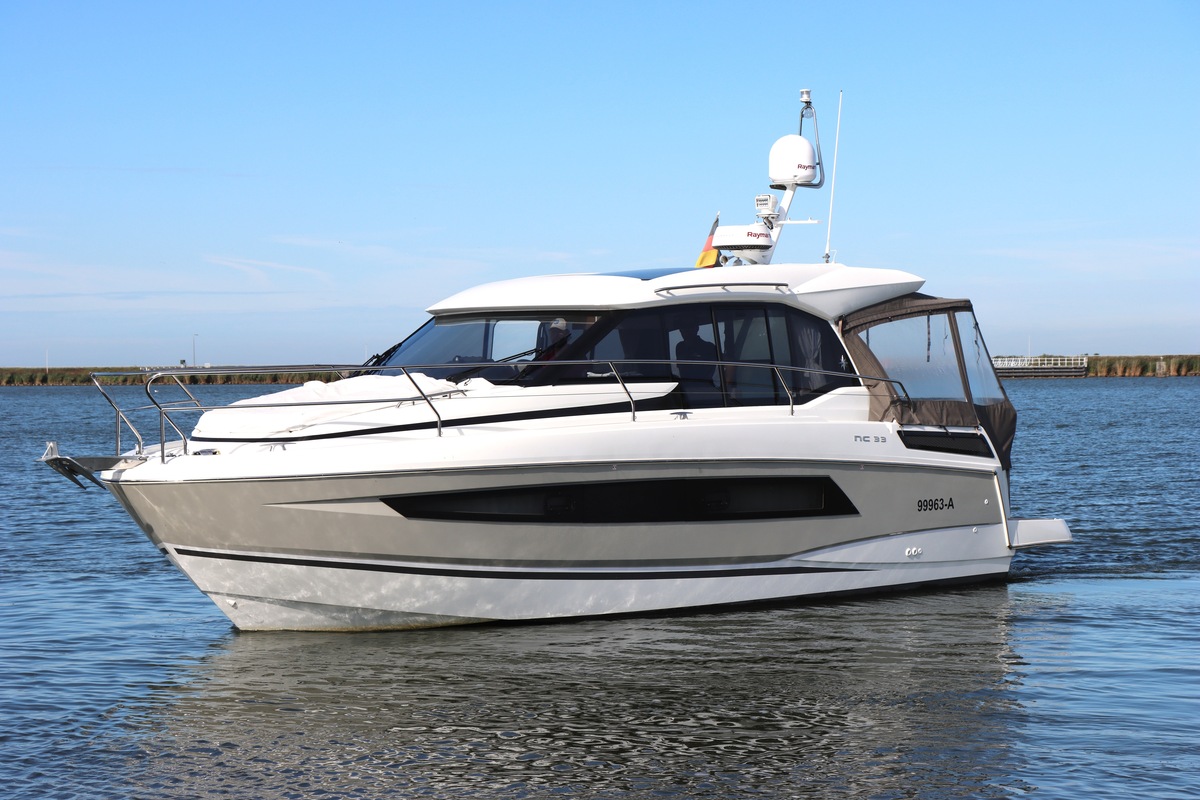Jeanneau NC 33
