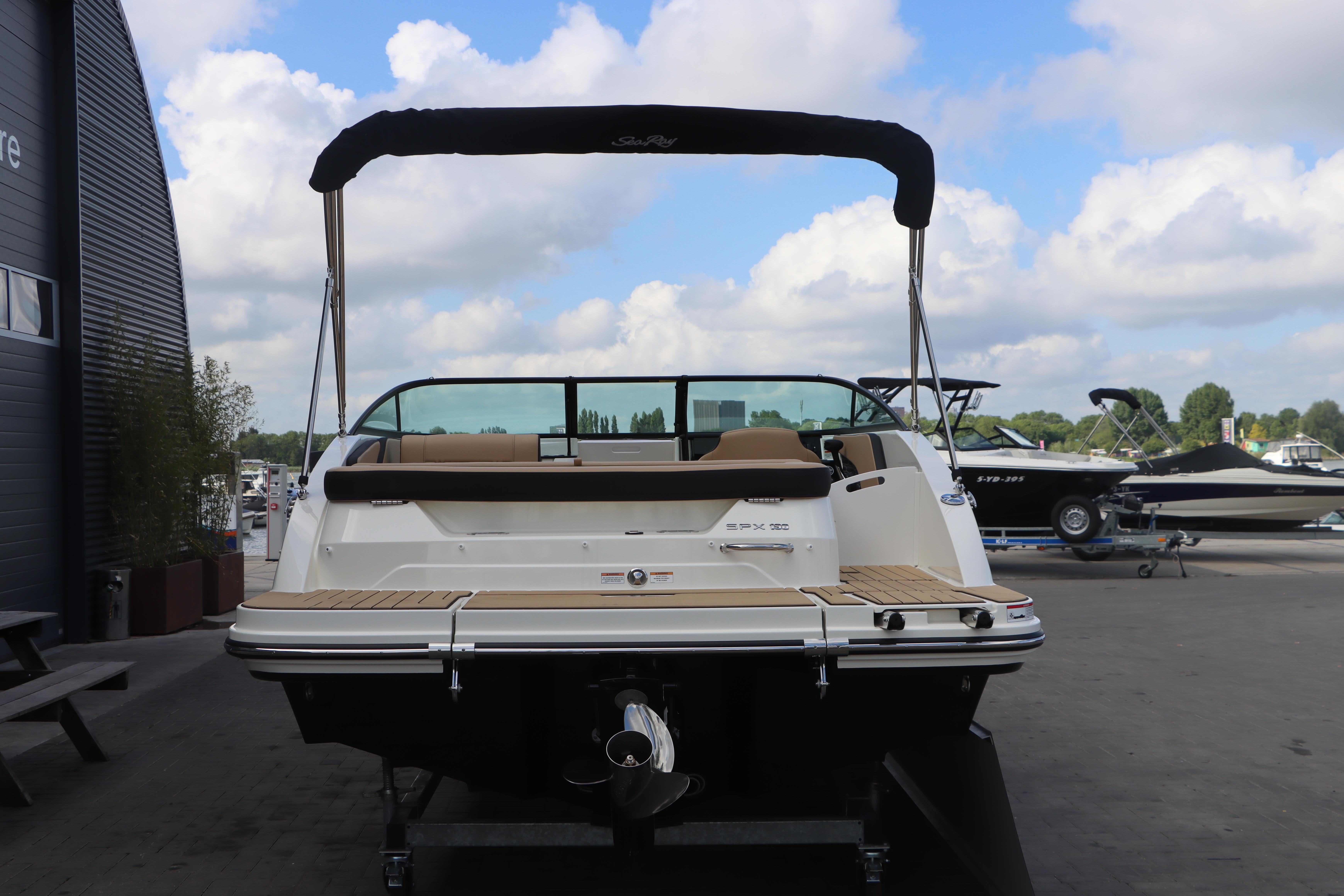 Sea Ray SPX 190 — foto 14 van 37
