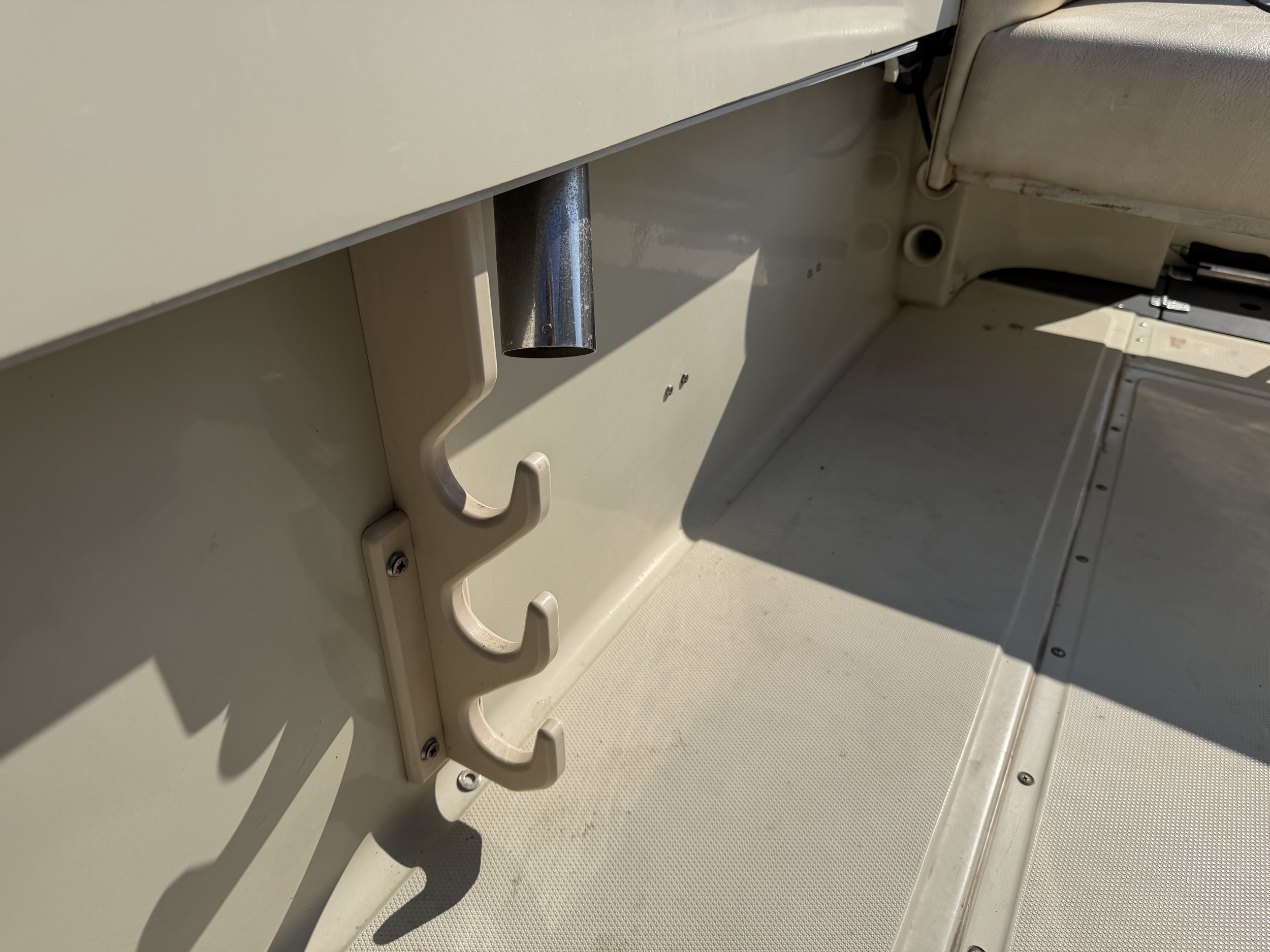 Boston Whaler 25 Outrage — foto 35 van 37