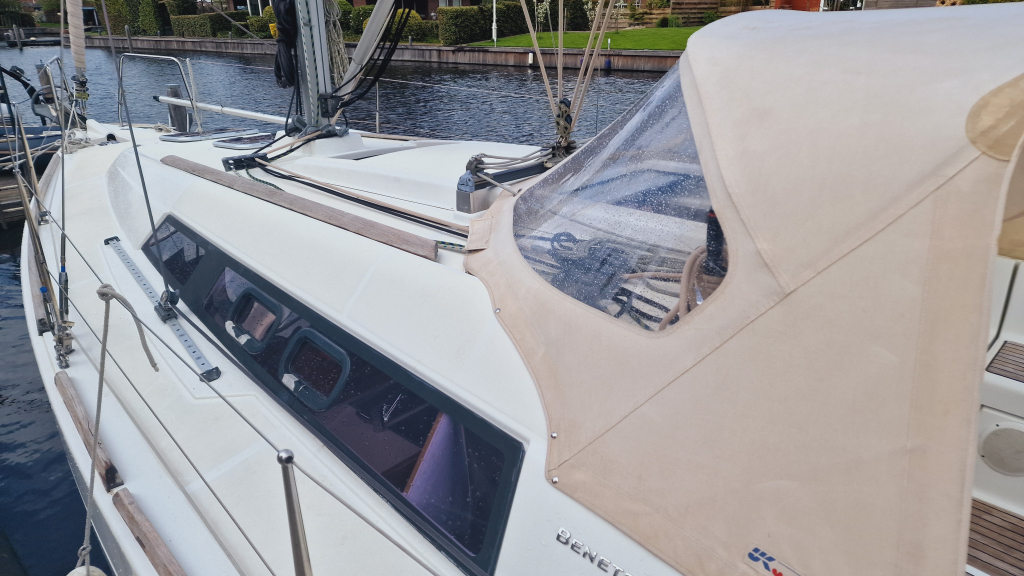 Beneteau Oceanis 31 (ondiepe kiel) — foto 10 van 35
