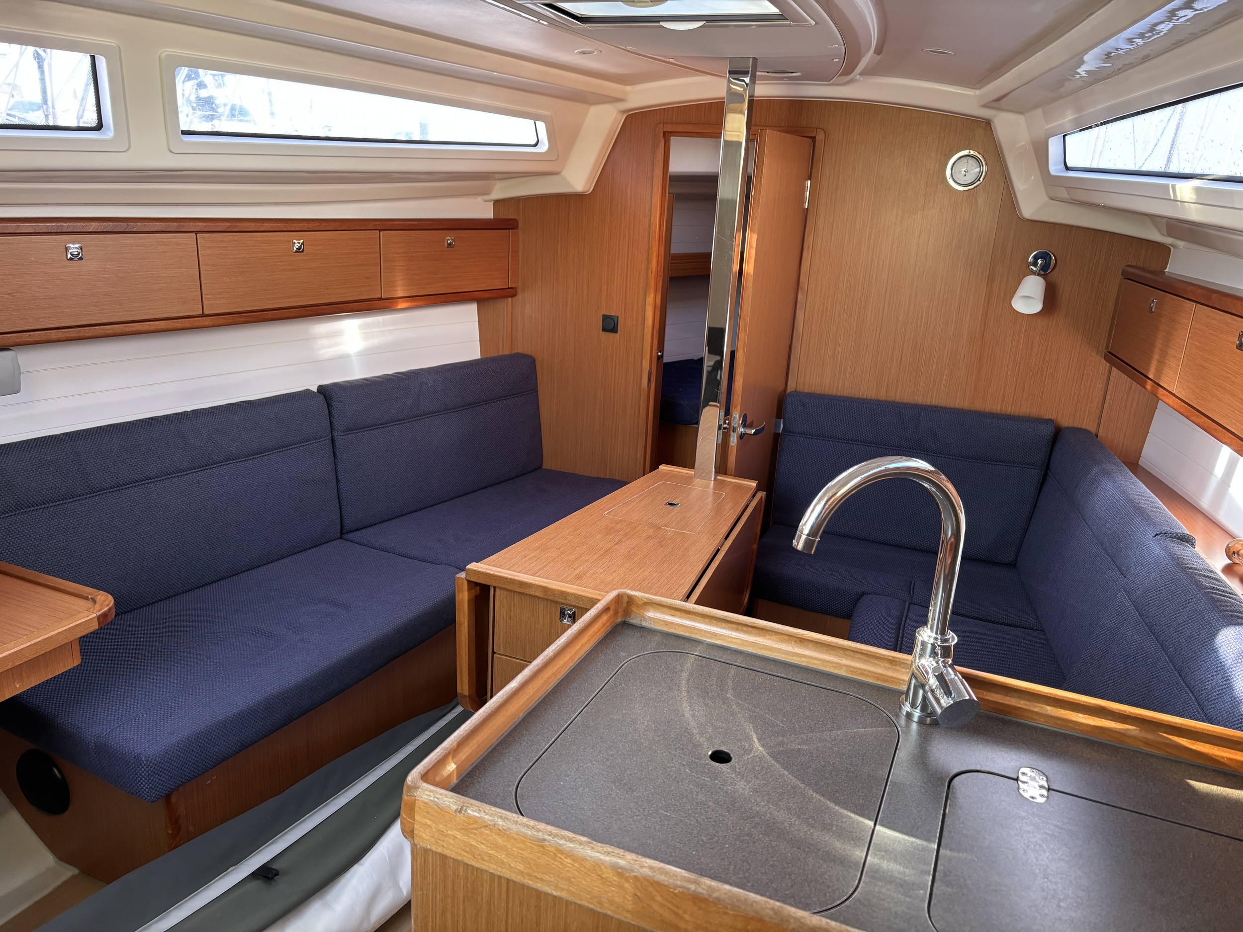 Bavaria 33 Cruiser — foto 12 van 25
