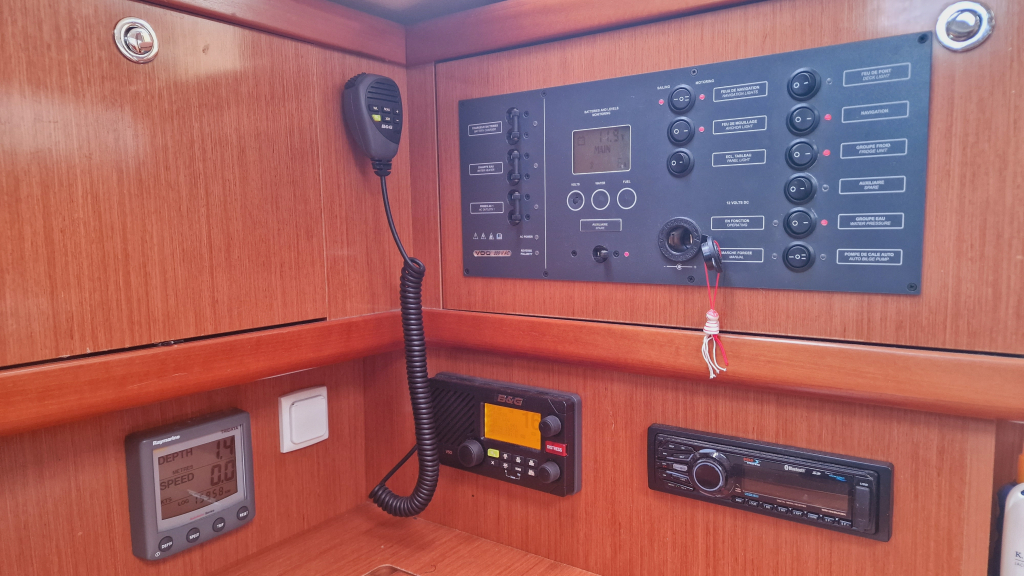 Beneteau Oceanis 31 (ondiepe kiel) — foto 23 van 35