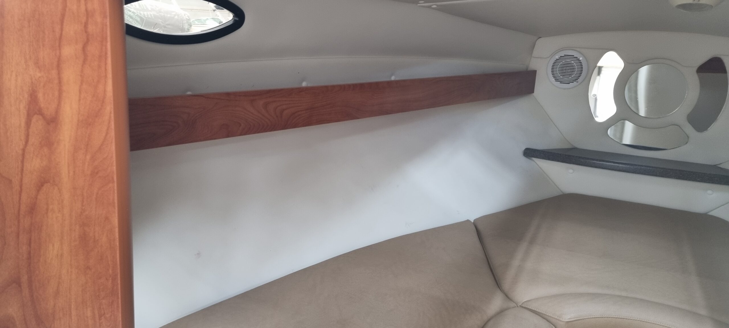Rinker 246 Captiva — foto 9 van 11