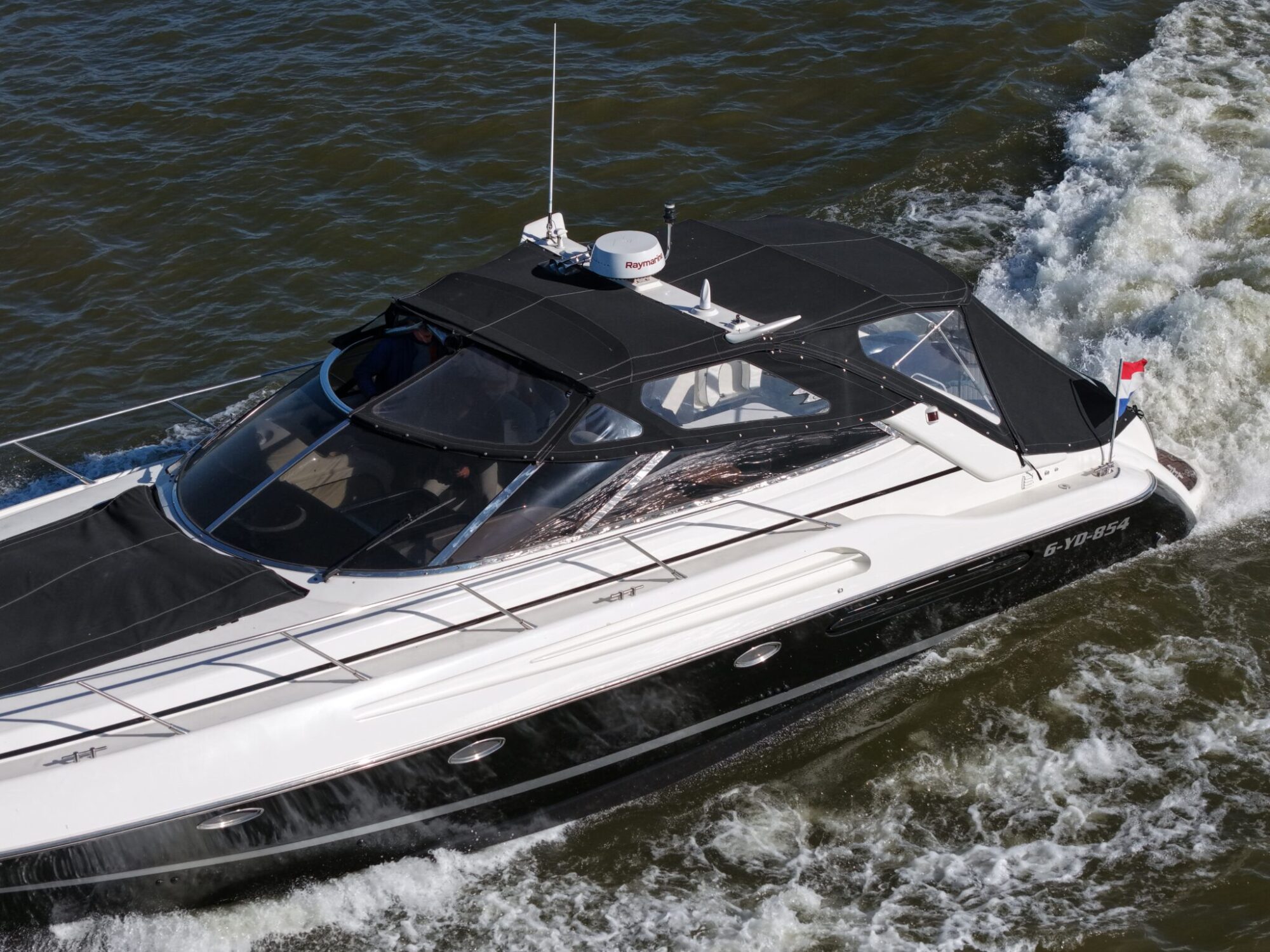 Sunseeker Camarque 47 Cabrio — foto 47 van 48