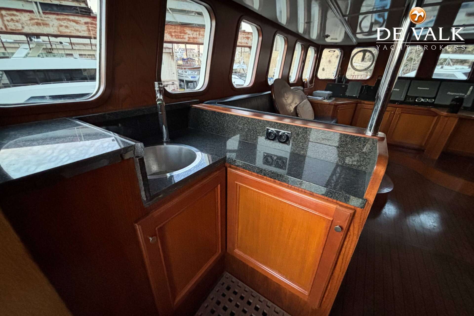 Expedition Vessel Long Range 29M — foto 27 van 27