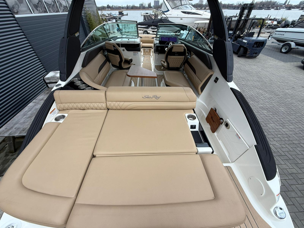 Sea Ray SLX 260 — foto 24 van 35