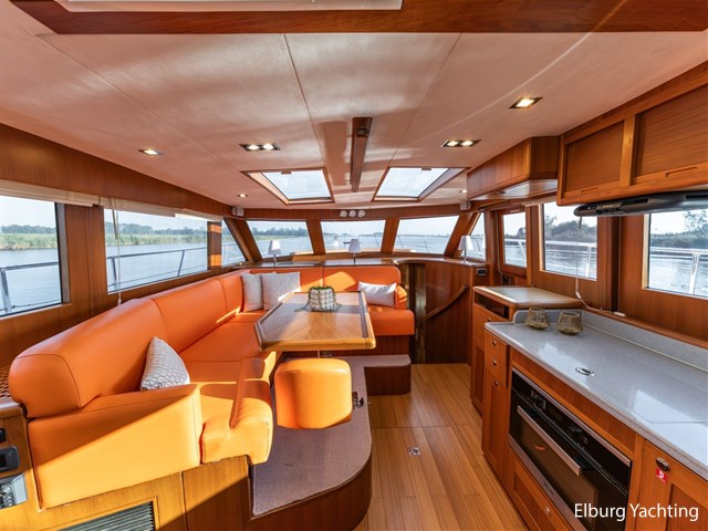 Trader 42 - Cabrio — foto 24 van 76