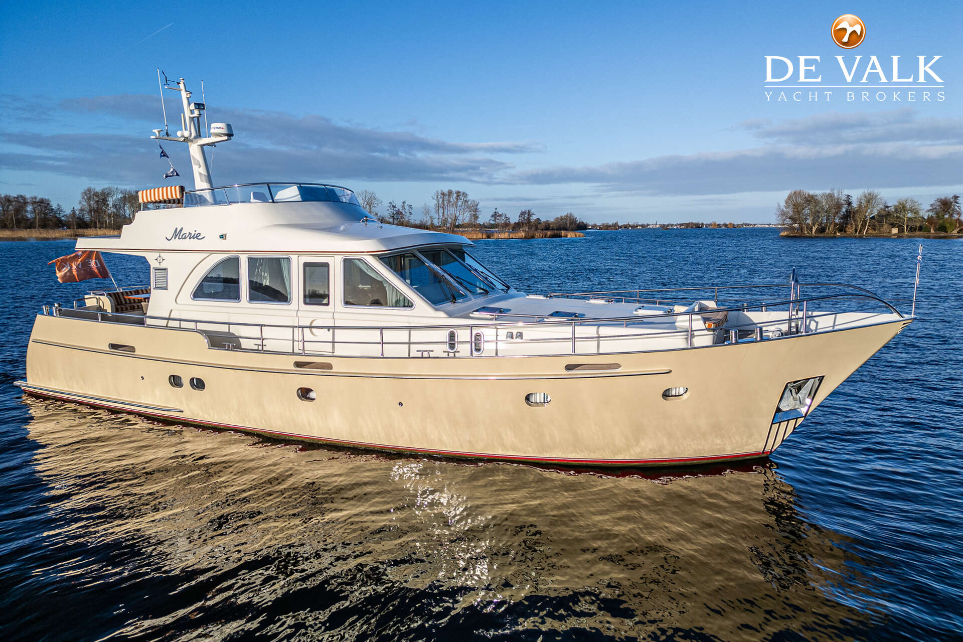Vennekens Trawler 1800