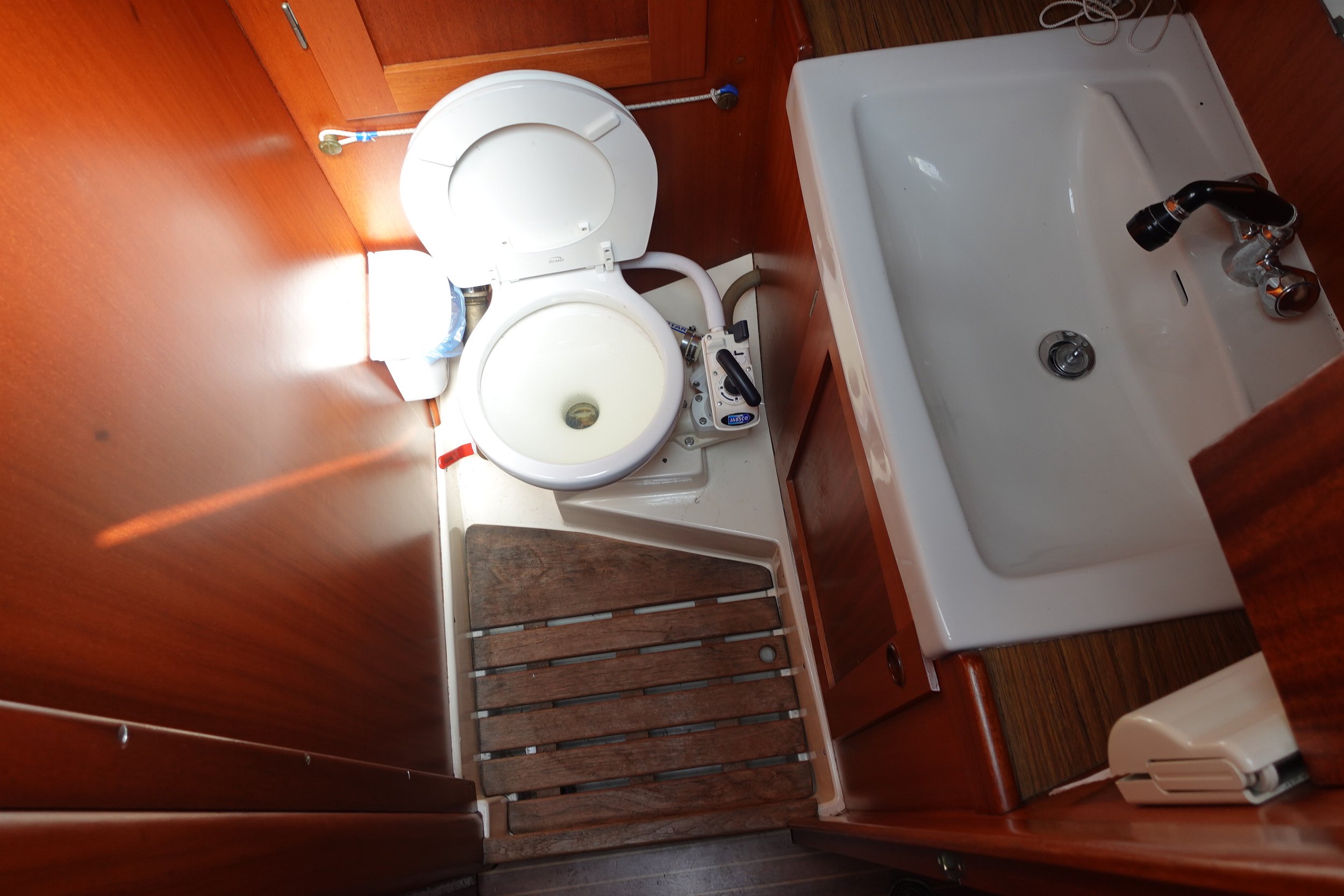 Hallberg Rassy 352 — foto 10 van 11