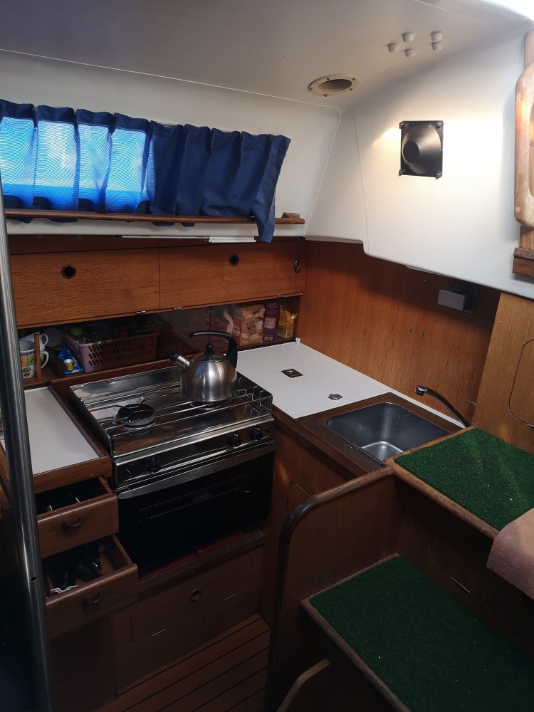 Friendship - Sailing Yacht - GRP (Polyester) - 1986 - € 26.500 — foto 10 van 11