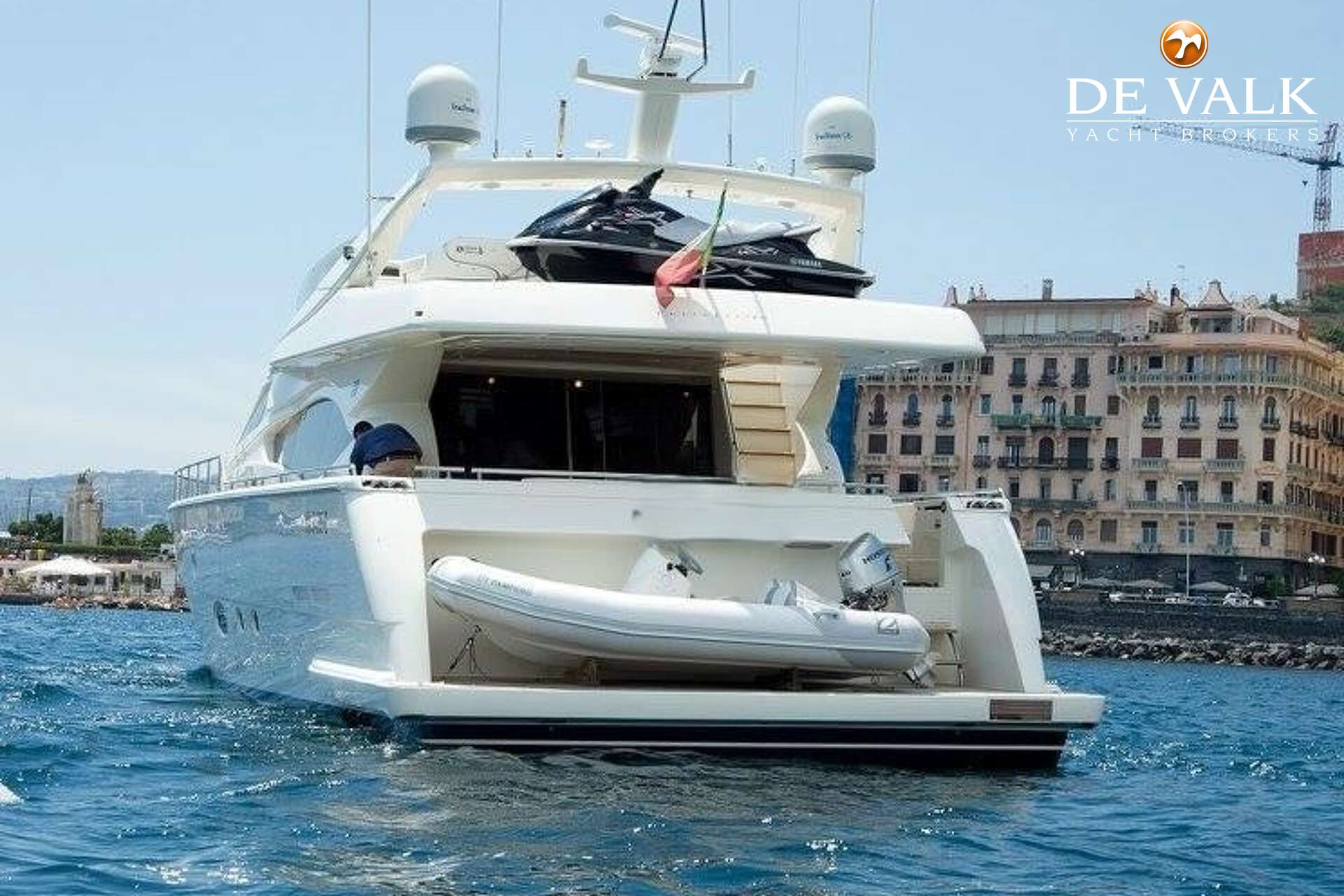 Ferretti 760 — foto 3 van 23