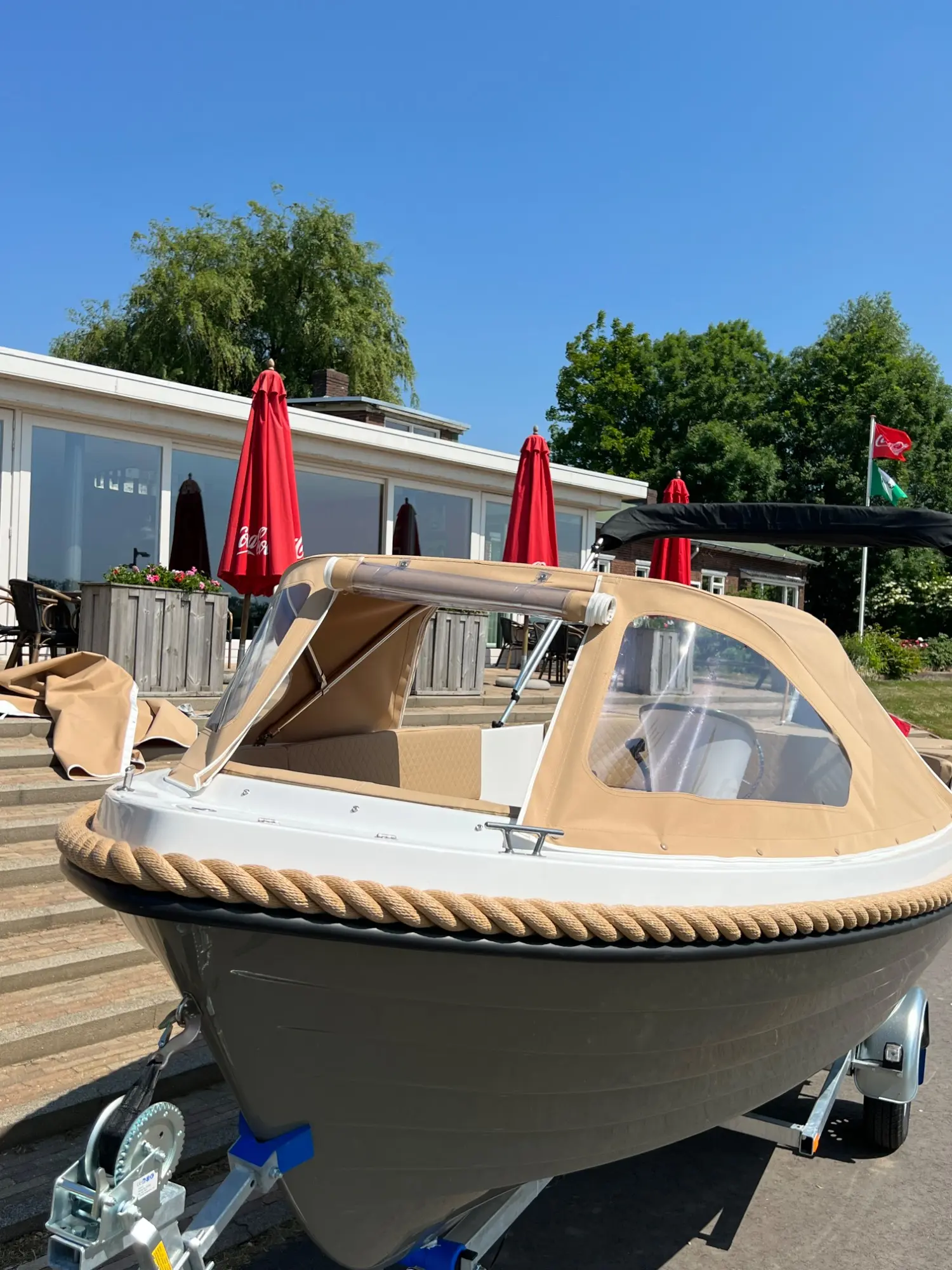 Maassloep 570 Honda 20pk nieuw kleur taup — foto 13 van 14