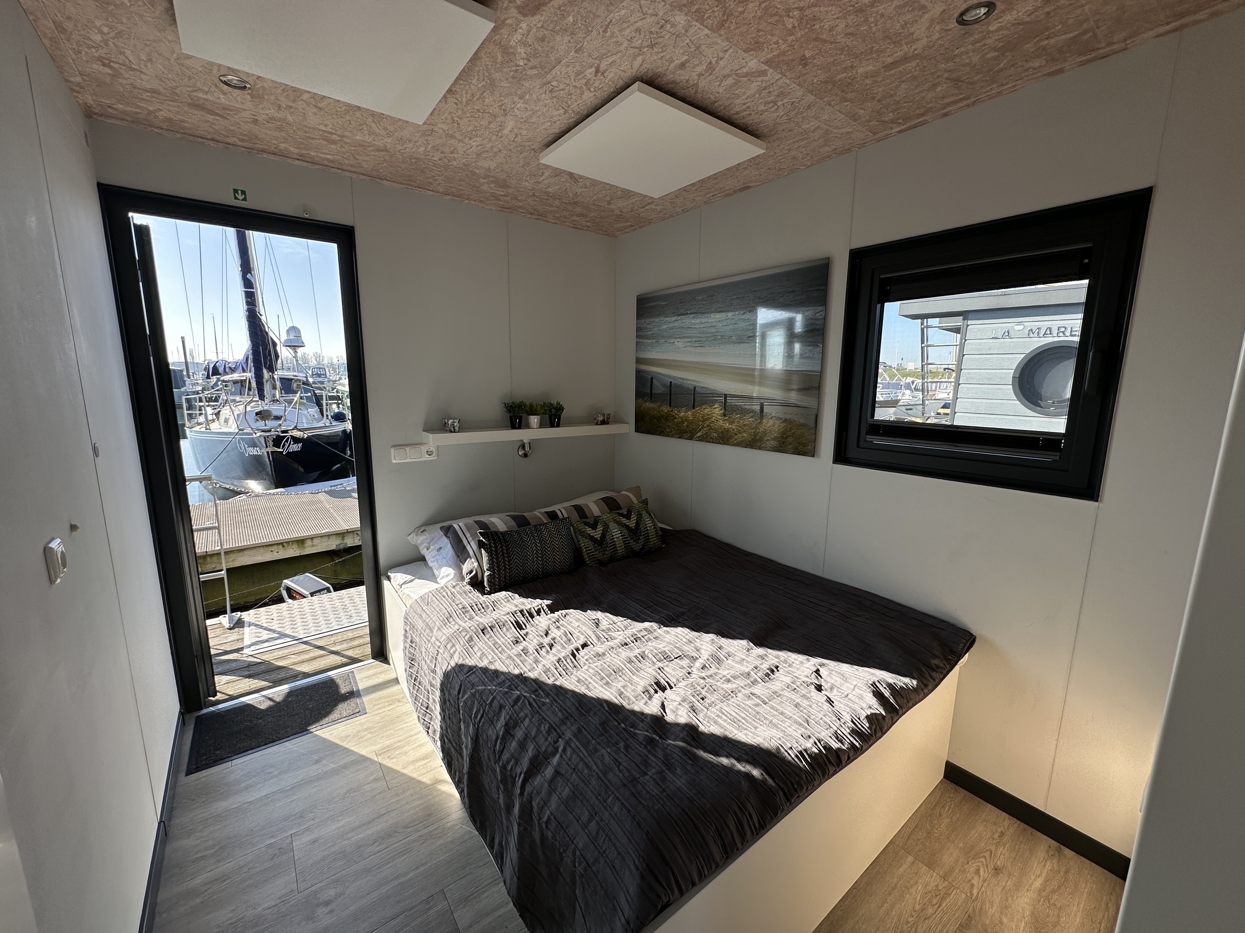 Gielissen Marin Home 32 Tiny Houseboat — foto 23 van 43