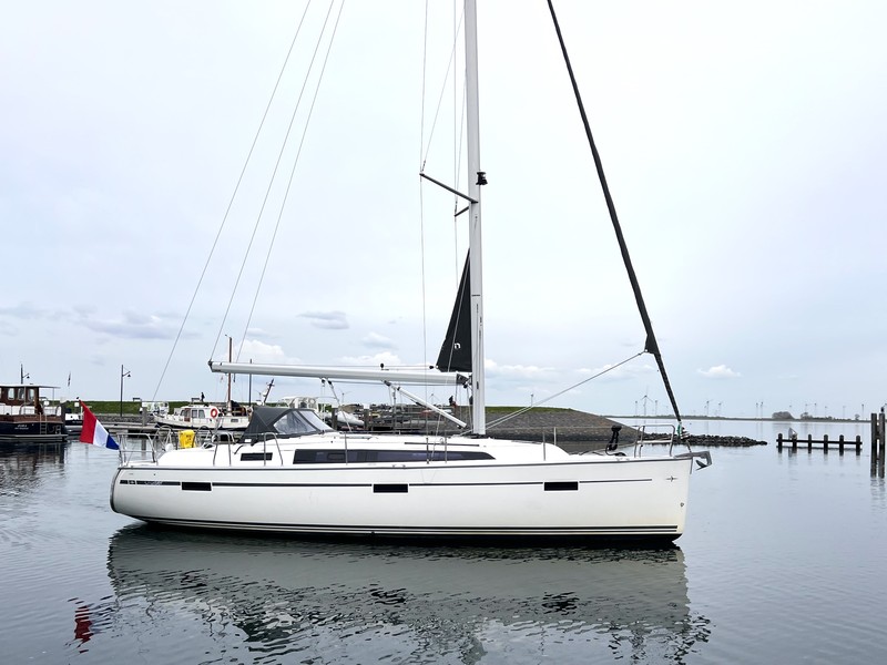Bavaria Cruiser 37-3 — foto 1 van 49